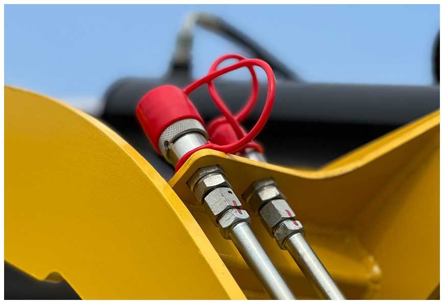 Oil pipe quick connector